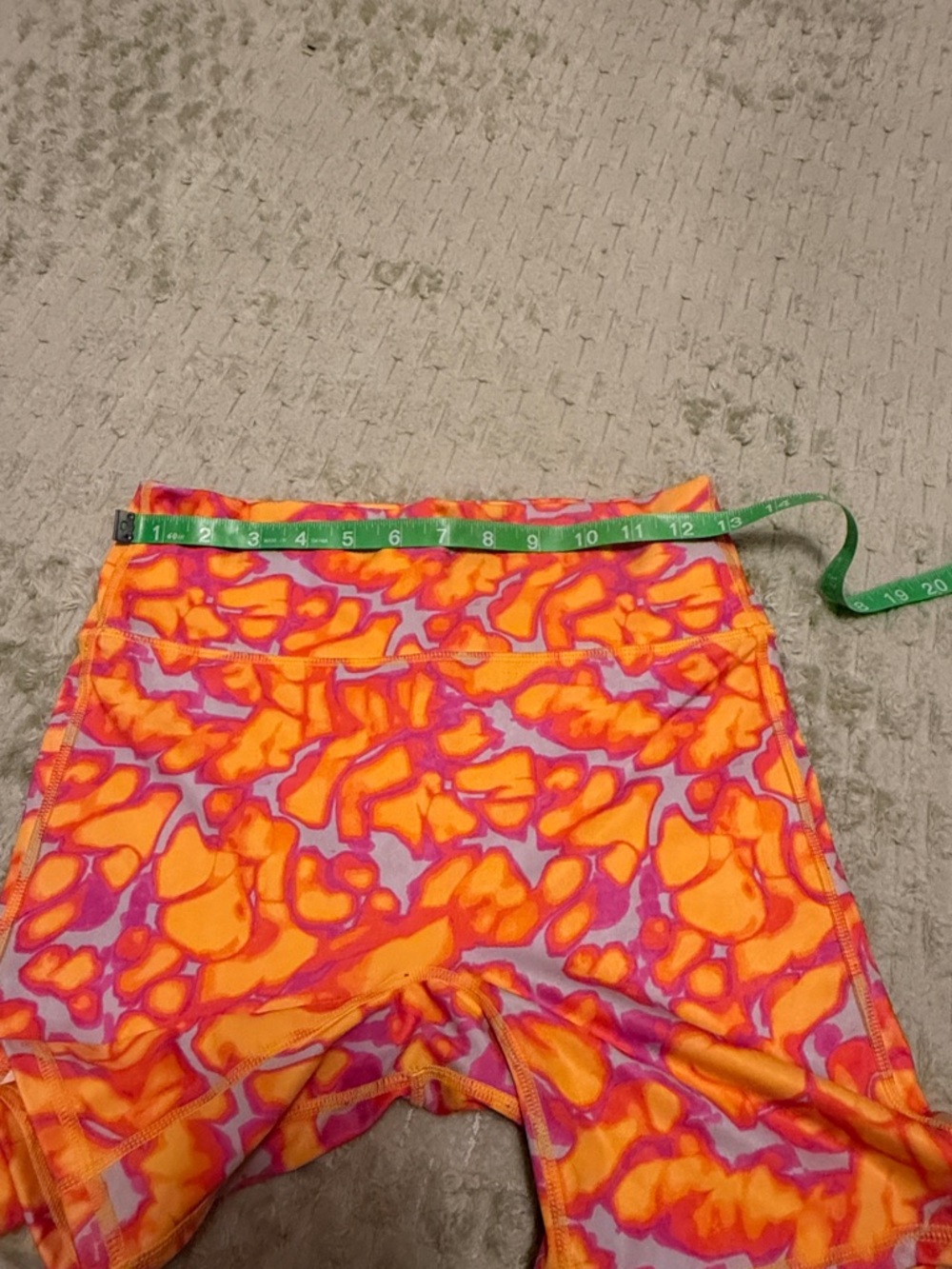 Fabletics medium High-Waisted Shorts in Orange and Pink Abstract Print - Picture 5 of 10